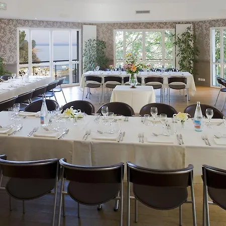 Clos De Vallombreuse, The Originals Relais מלון 3*