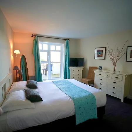 Clos De Vallombreuse, The Originals Relais 3* דוארננה